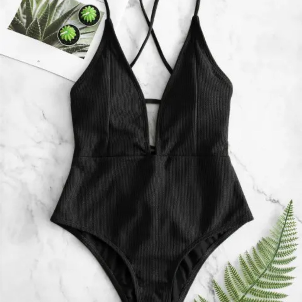 ZAFUL Lace-Up Crisscross Ribbed Swimsuit Black